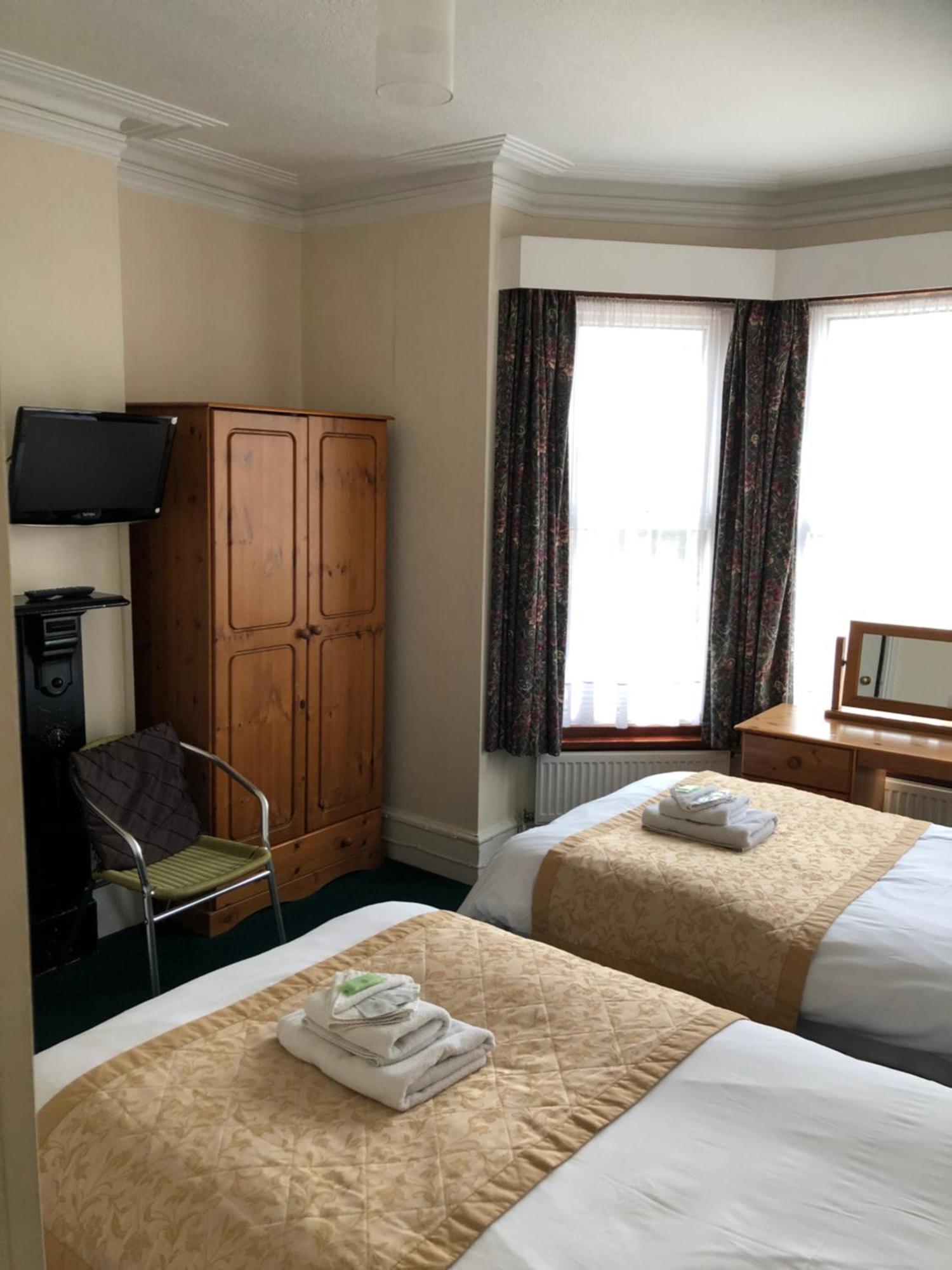Fairways Guest House Кембридж Екстер'єр фото